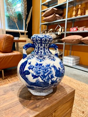 Blauw/wit Japans porseleinen vazen met decor van vogels en bloemen