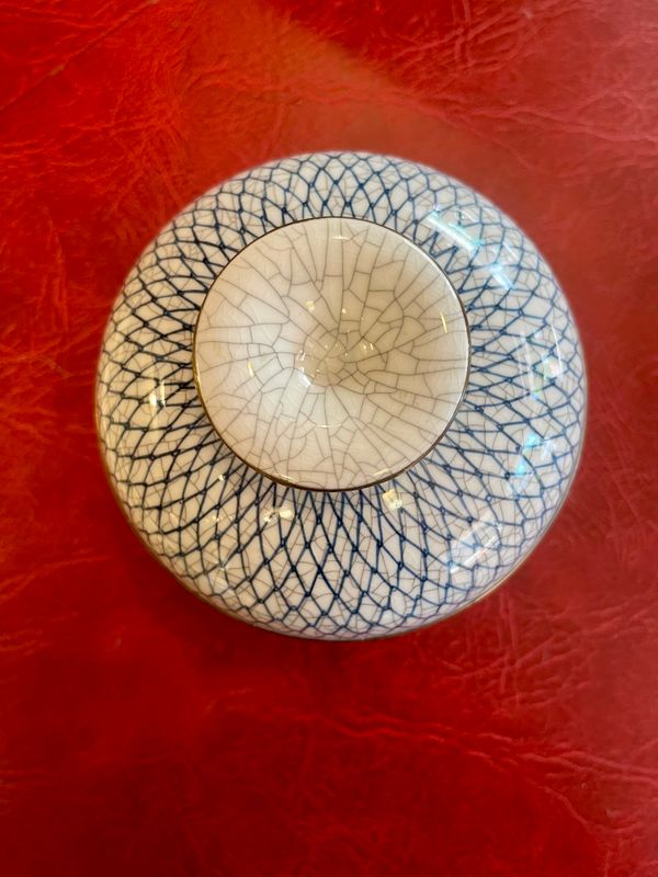 Porseleinen potje met deksel blauw wit