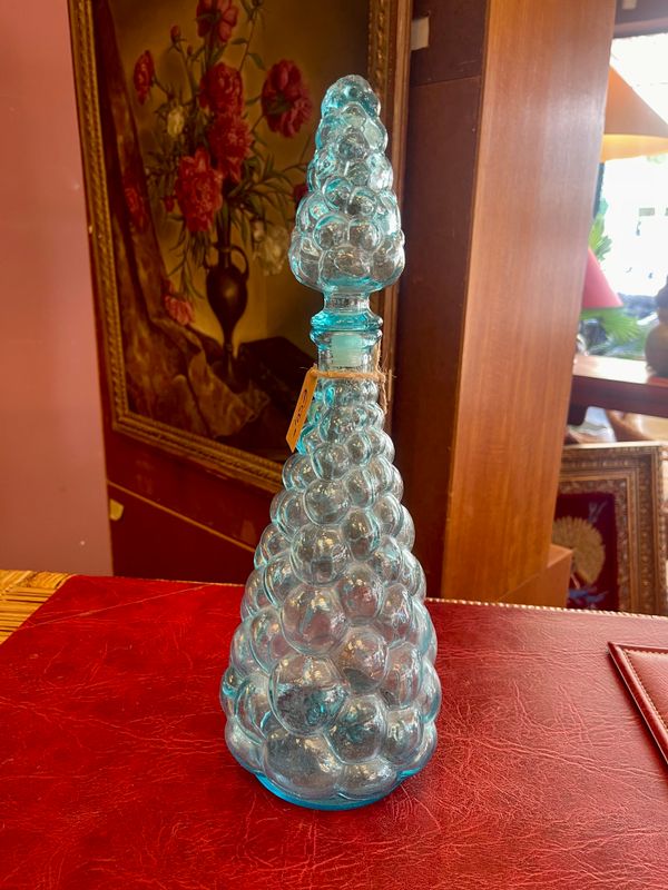 Blauwe decanter karaf druif