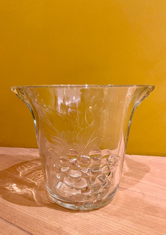 Wijnkoeler glas met relief druiven