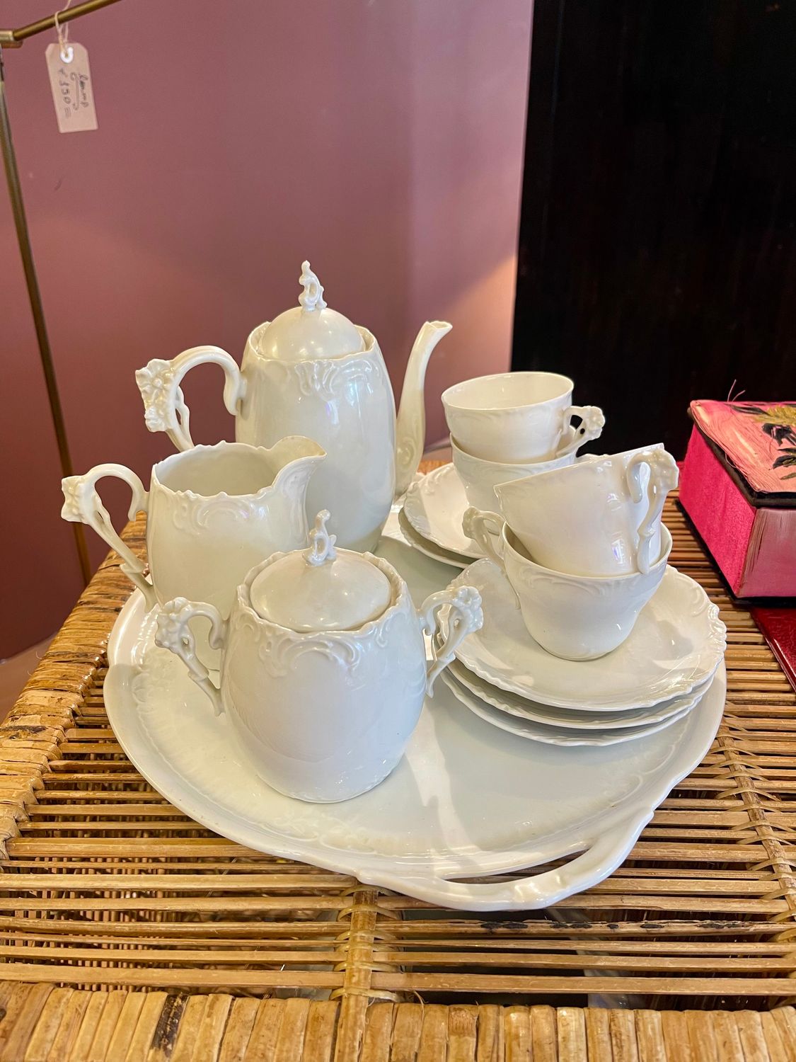 Set ivoorkleurig thee en koffieservies