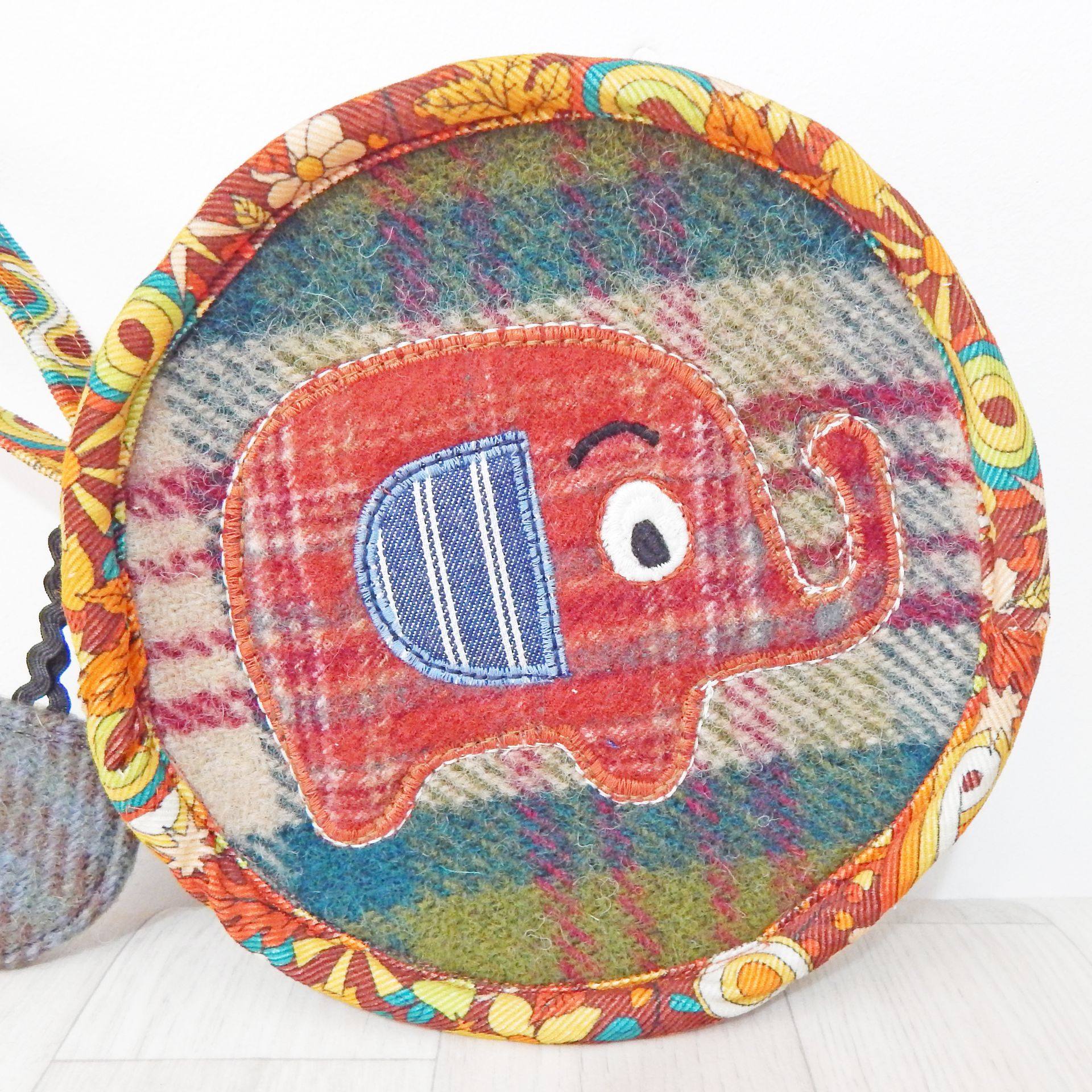 Wristlet Elephant Bag