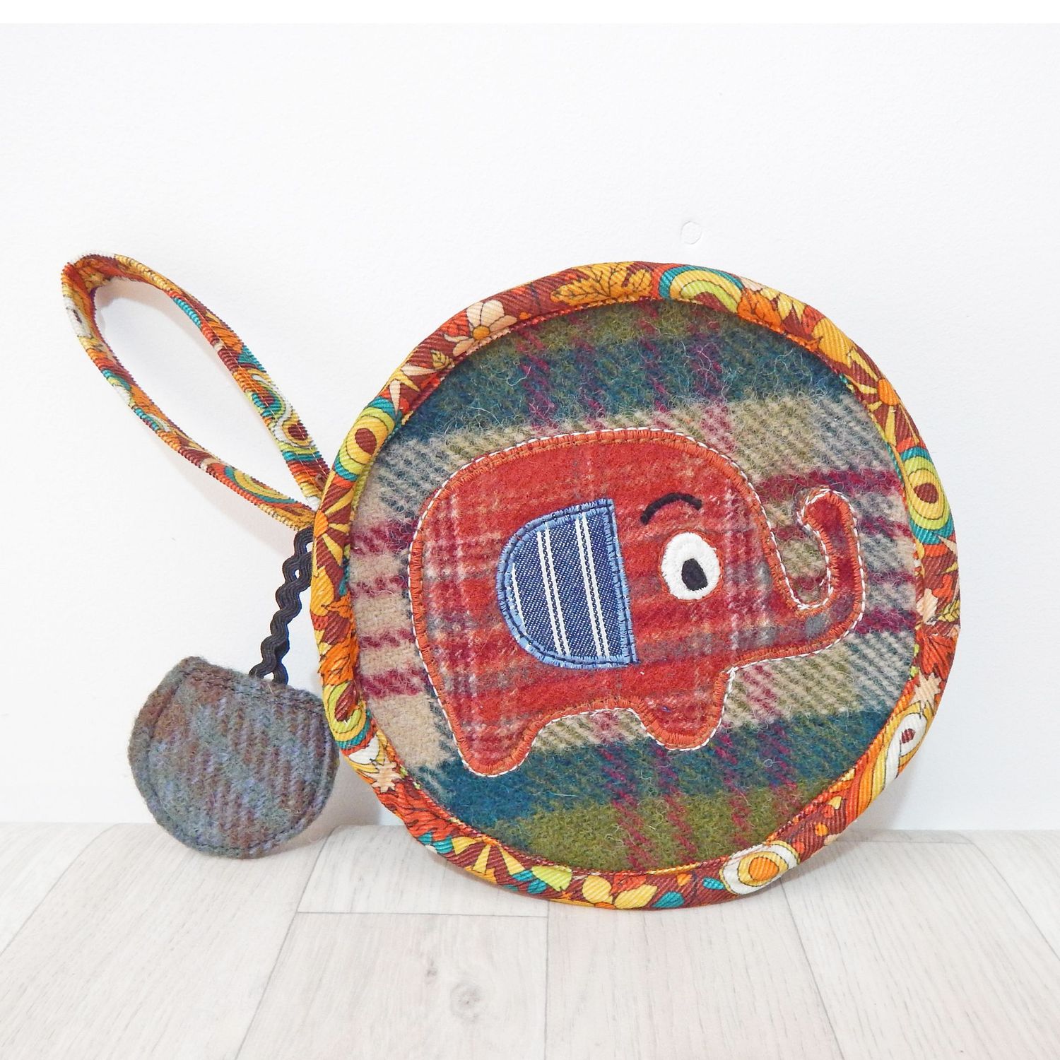 Wristlet Elephant Bag