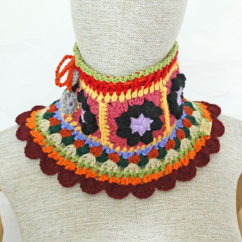 Neck Warmer Black Flower