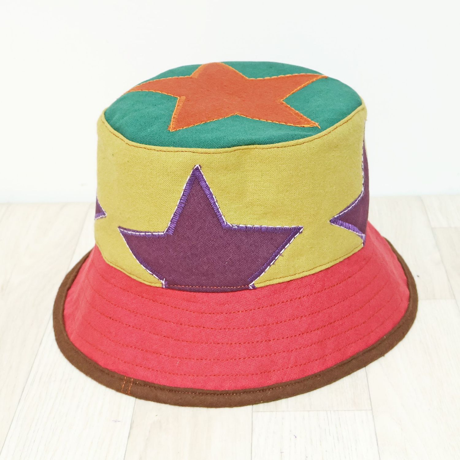 Bucket Hat Rust Star