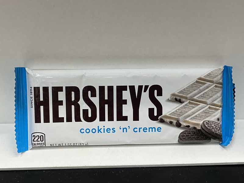 HERSHEY’S COOKIES ‘N’ CREAM
