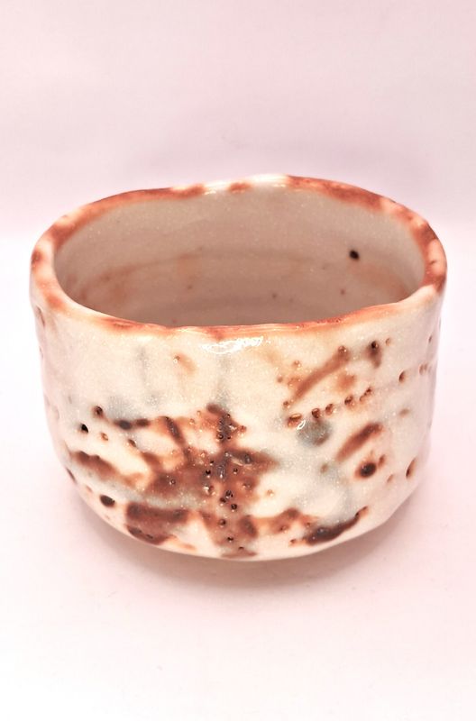 Matcha-Schale rost-rosa Shino Matcha-Schale rost-rosa Shino