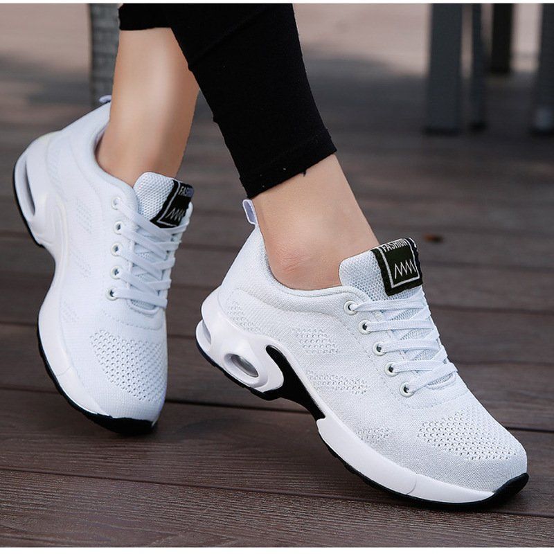 Flyknit sports and casual shoes with breathable soft sole and air cushion trendy student women’s shoes