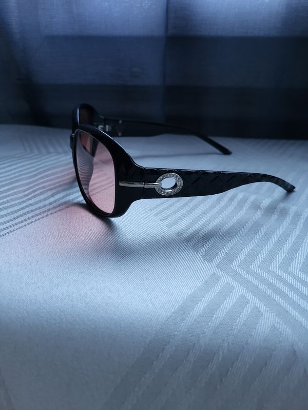 LUNETTES DE SOLEIL POLARISEES POUR FEMME COULEUR ROSE VOIR LA VIE EN ROSE, PLUS QUE 1 PAIRE EN STOCK !