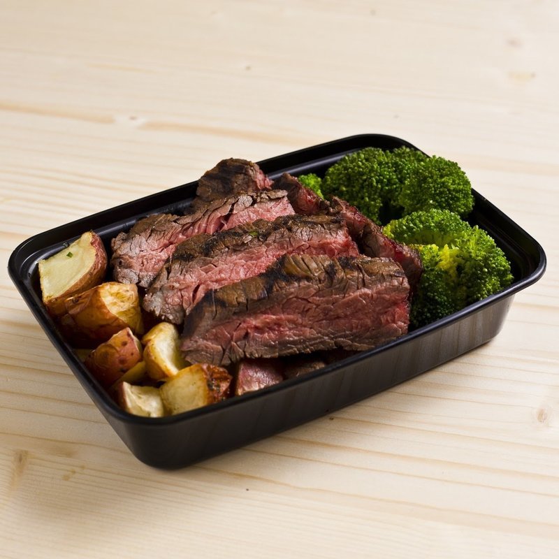 6oz Steak, Red Potatoes & Veggies
