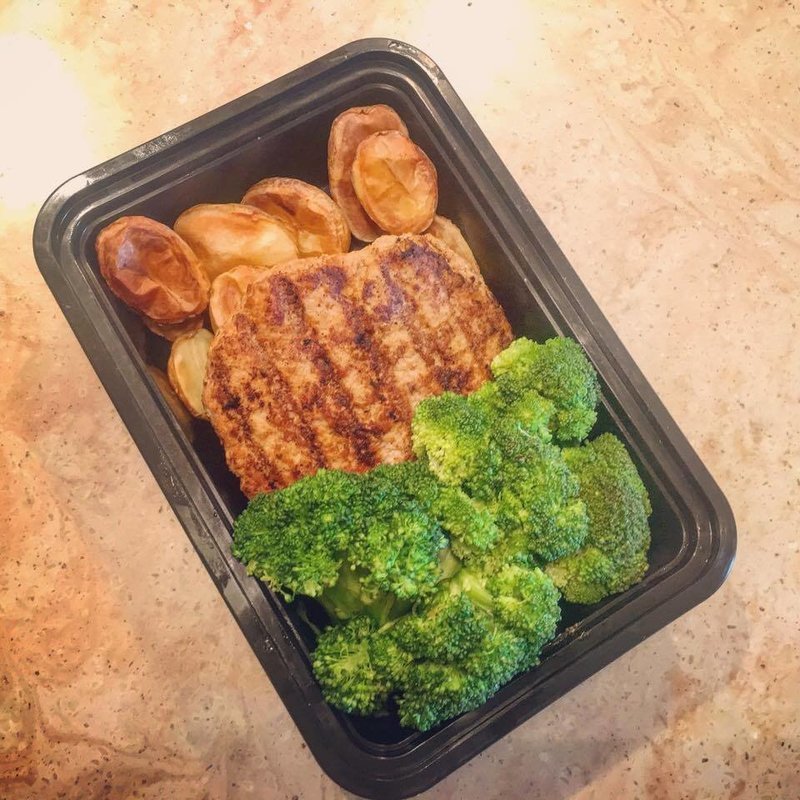 6oz Turkey Burger, 6oz Potatoes And Veggies 6oz Turkey Burger, 6oz Potatoes And Veggies
