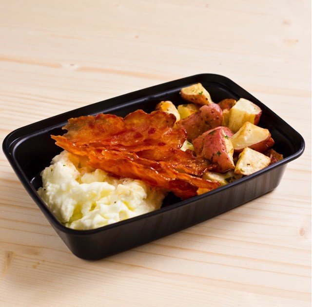 4oz Egg Whites, Red Potatoes, Chicken Bacon