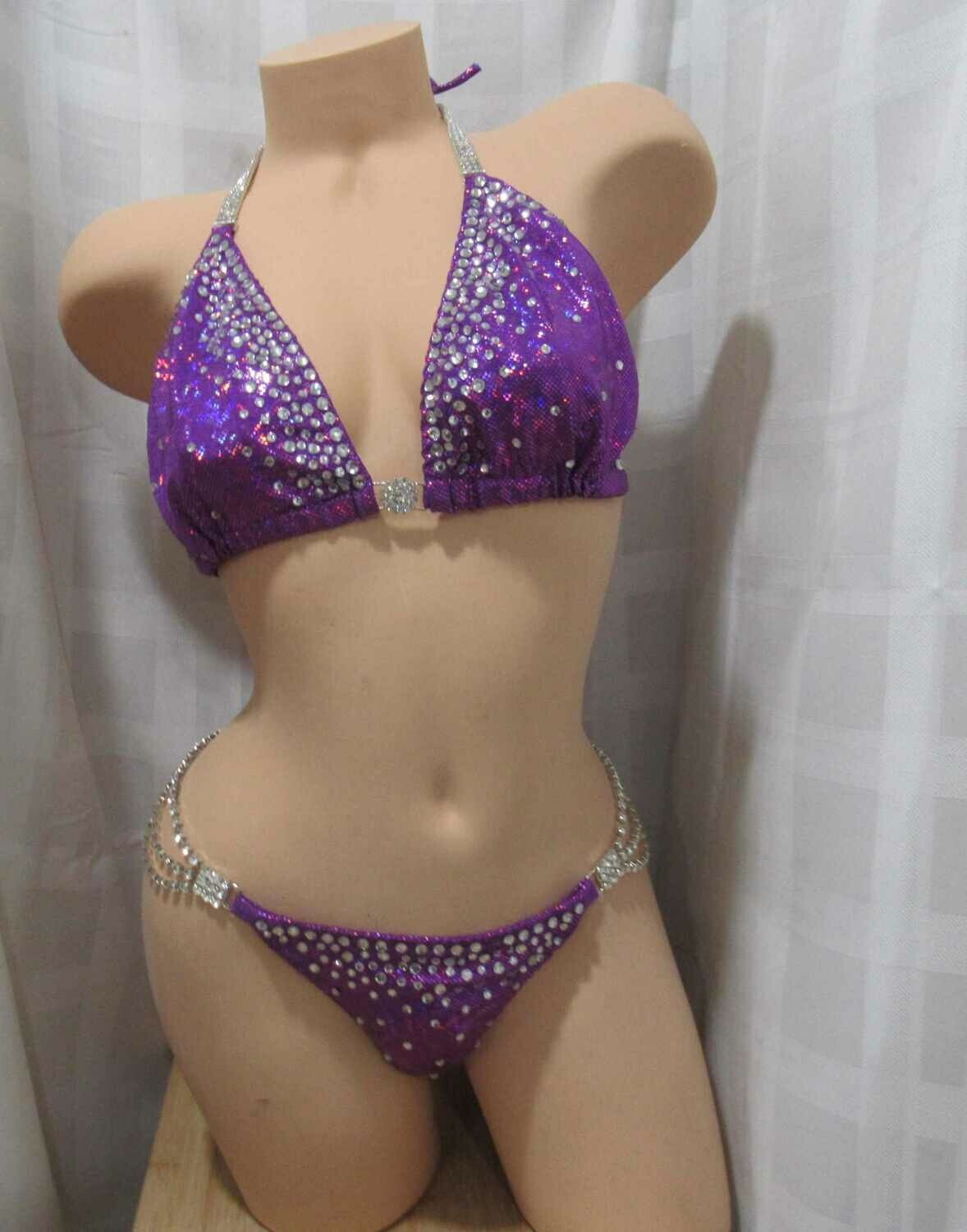 COMPETITION BIKINI