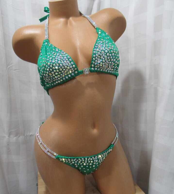 COMPETITION BIKINI