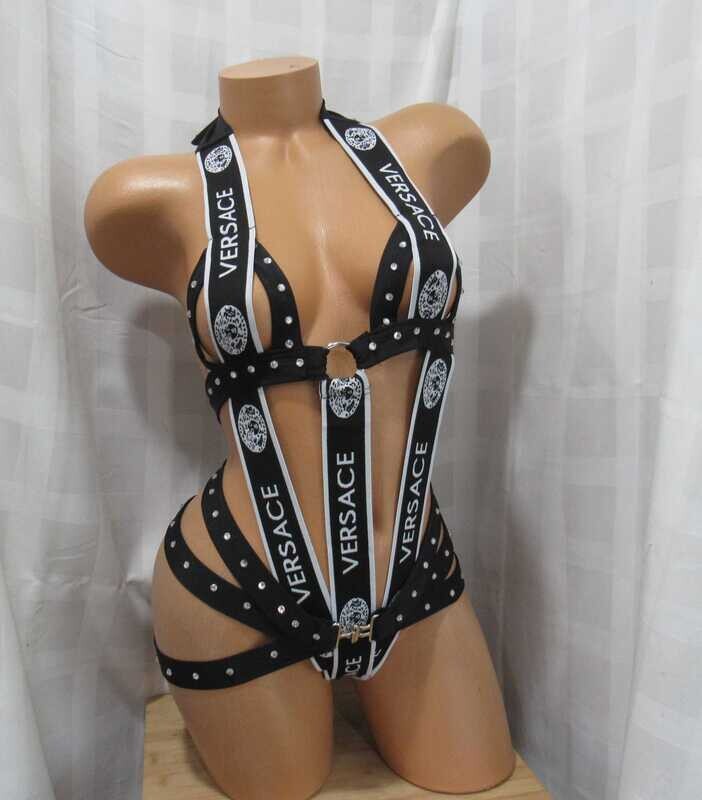 BLACK/WHITE  CAGE DESIGN