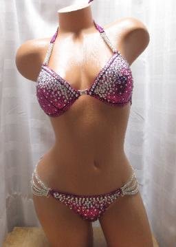 COMPETITION BIKINI