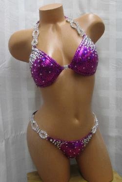 COMPETITION BIKINI