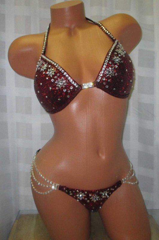 COMPETITION BIKINI