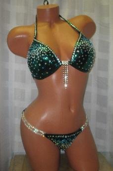 COMPETITION BIKINI