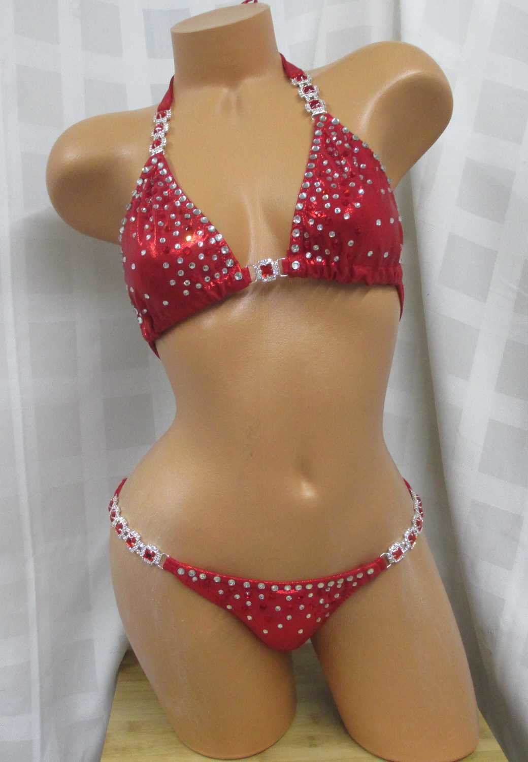 COMPETITION BIKINI