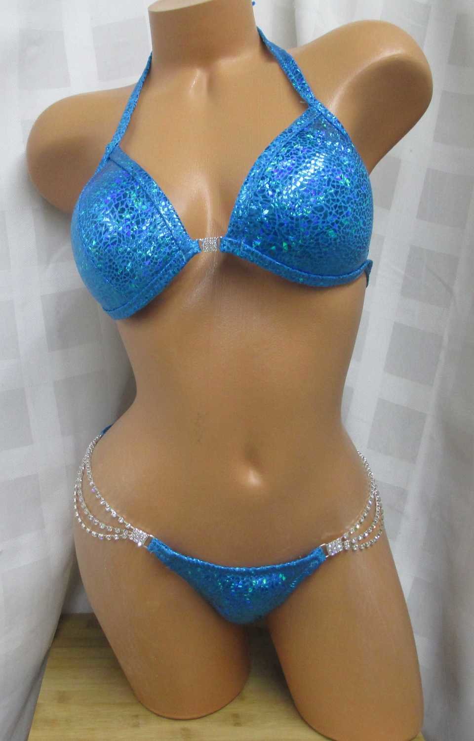 COMPETITION BIKINI