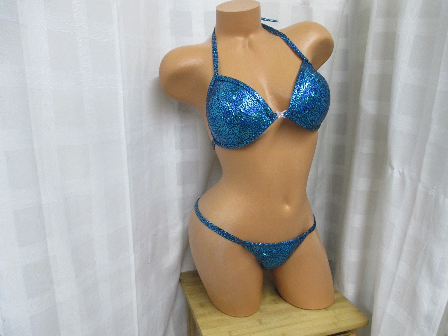 COMPETITION BIKINI