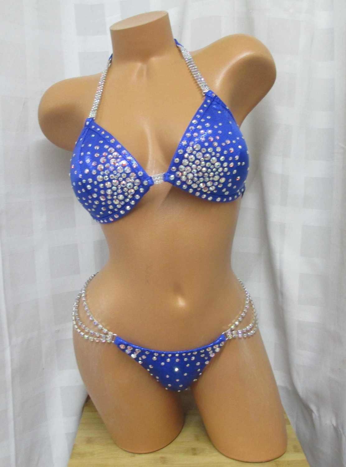 COMPETITION BIKINI