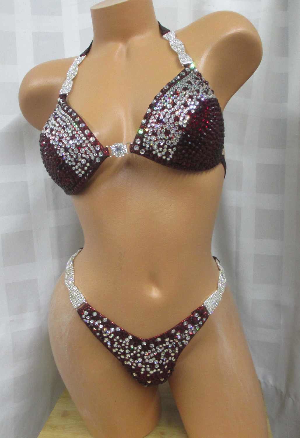 COMPETITION FIGURE /PHYSIQUE POSING SUIT