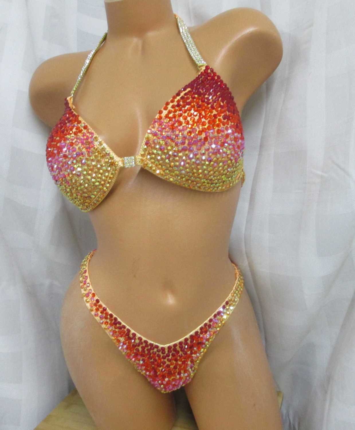 COMPETITION FIGURE / PHYSIQUE POSING SUIT