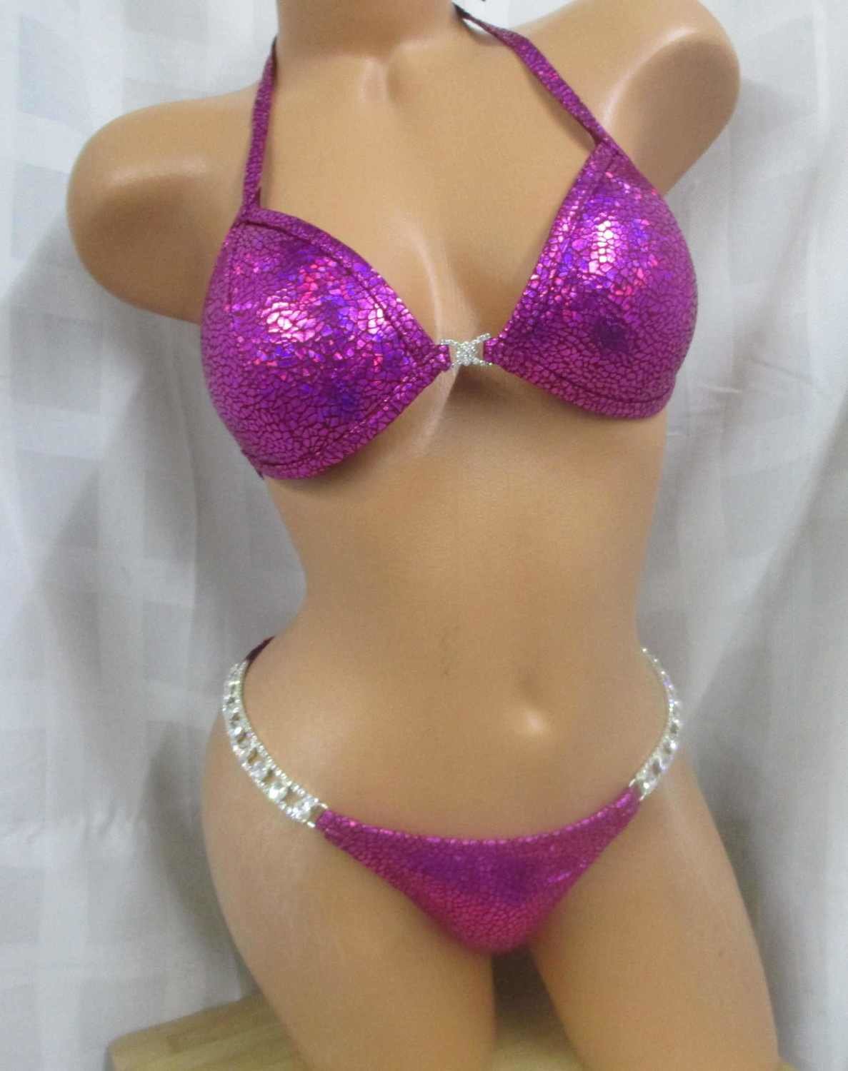 COMPETITION BIKINI