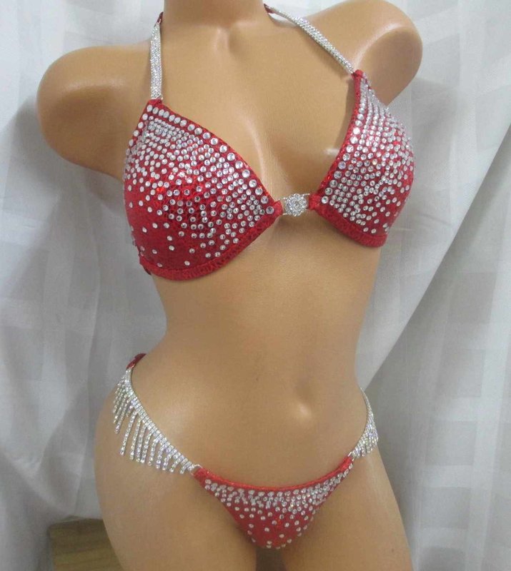 COMPETITION BIKINI