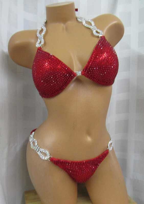 COMPETITION BIKINI