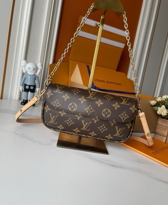 Louis Vuitton wallet on chain lvy women bag ODSB03