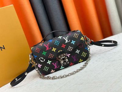 Louis Vuitton pochette metis east west women bag ODSB08