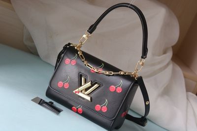 Louis Vuitton twist women bag ODSD06