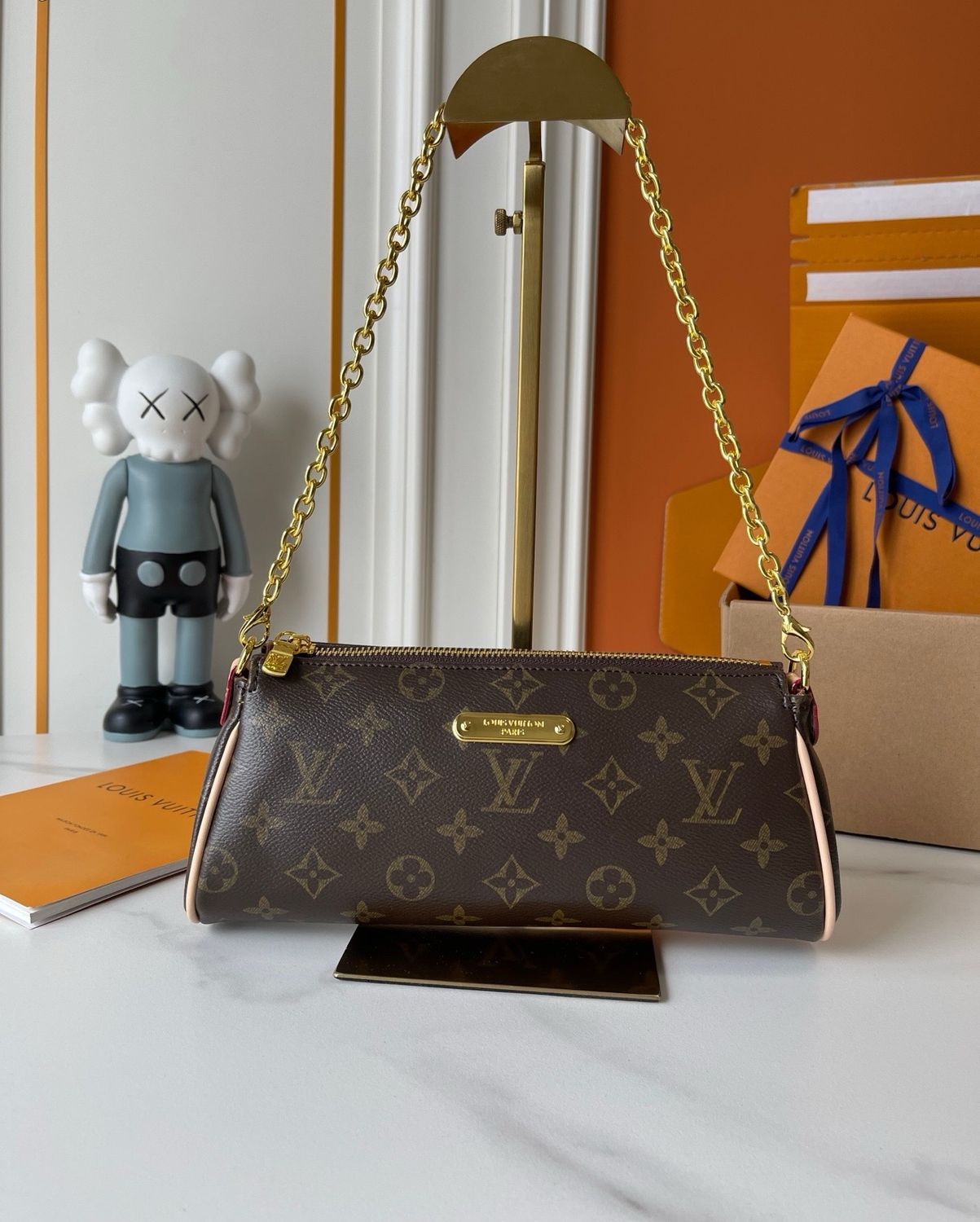 Louis Vuitton pochette eva women bag ODSD11