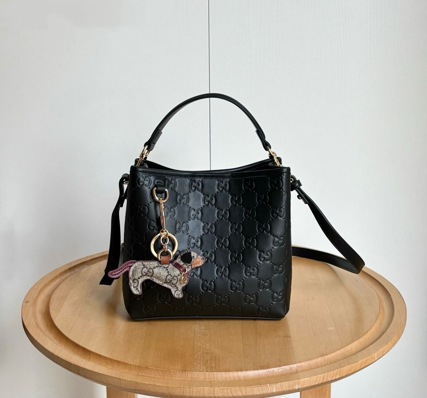 Gucci emblem women bag GHRE06