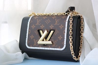 Louis Vuitton twist women bag ODSF20