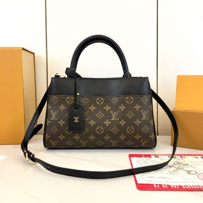Louis Vuitton avenue montaigne crossbody bag ODSG16