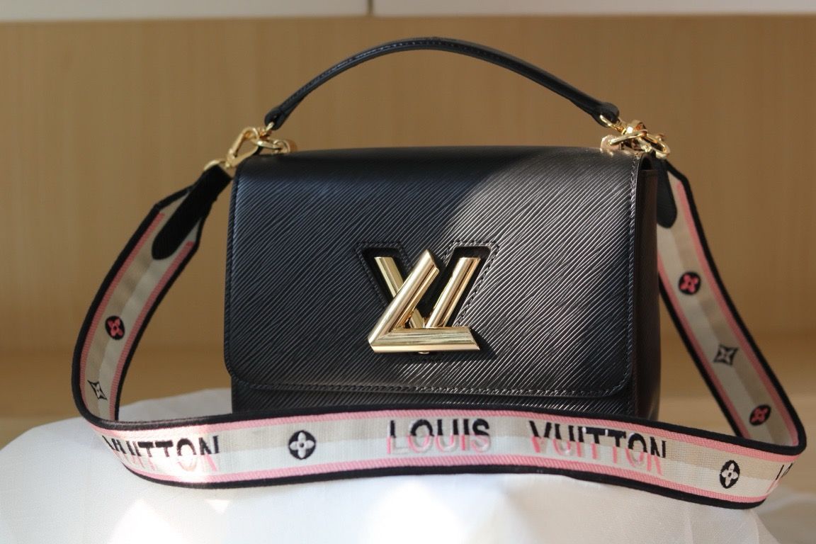Louis Vuitton twist crossbody women bag ODSG23