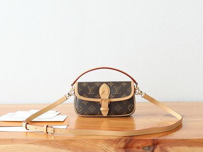 Louis Vuitton nano diane crossbody women bag ODSG26