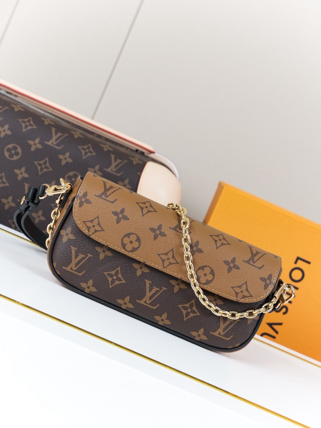 Louis Vuitton Crossbody Bag — ODSH10 Wallet on Chain Ivy Monogram Shoulder Bag