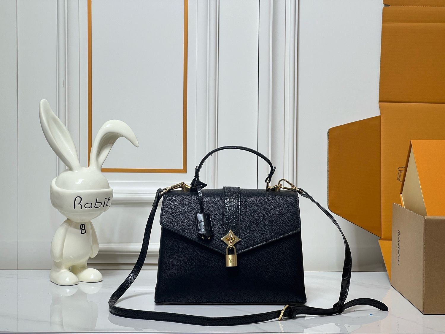 Louis Vuitton Crossbody Bag — ODSH12 Rose Des Vents Handbag