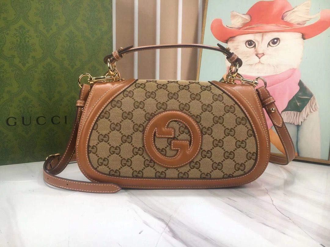 Gucci Bag — GHRH07 Embossed G Shoulder Bag