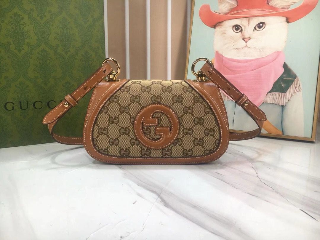 Gucci Bag — GHRH08 Embossed G Shoulder Bag Small
