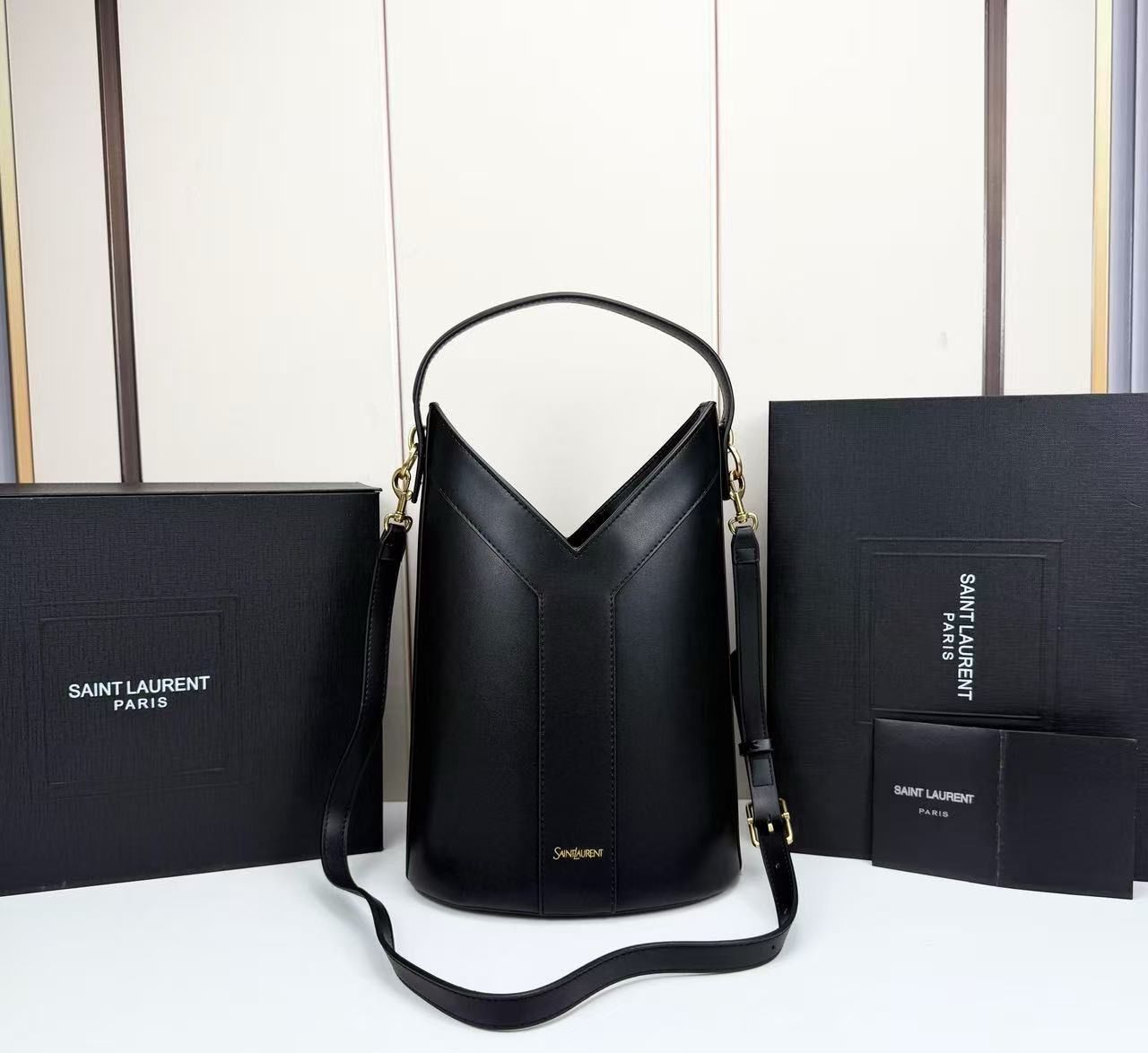 Yves Saint Laurent bag — RETH03 Y Tote Handbag