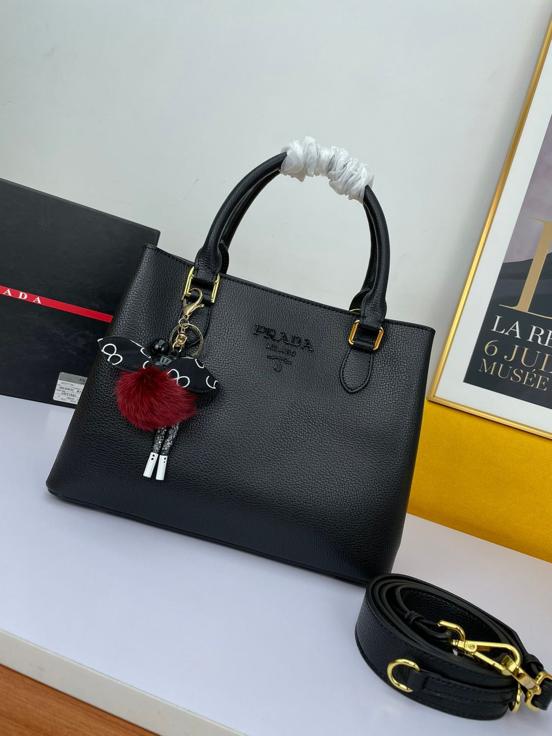 Prada galleria top handle bag PTEA04