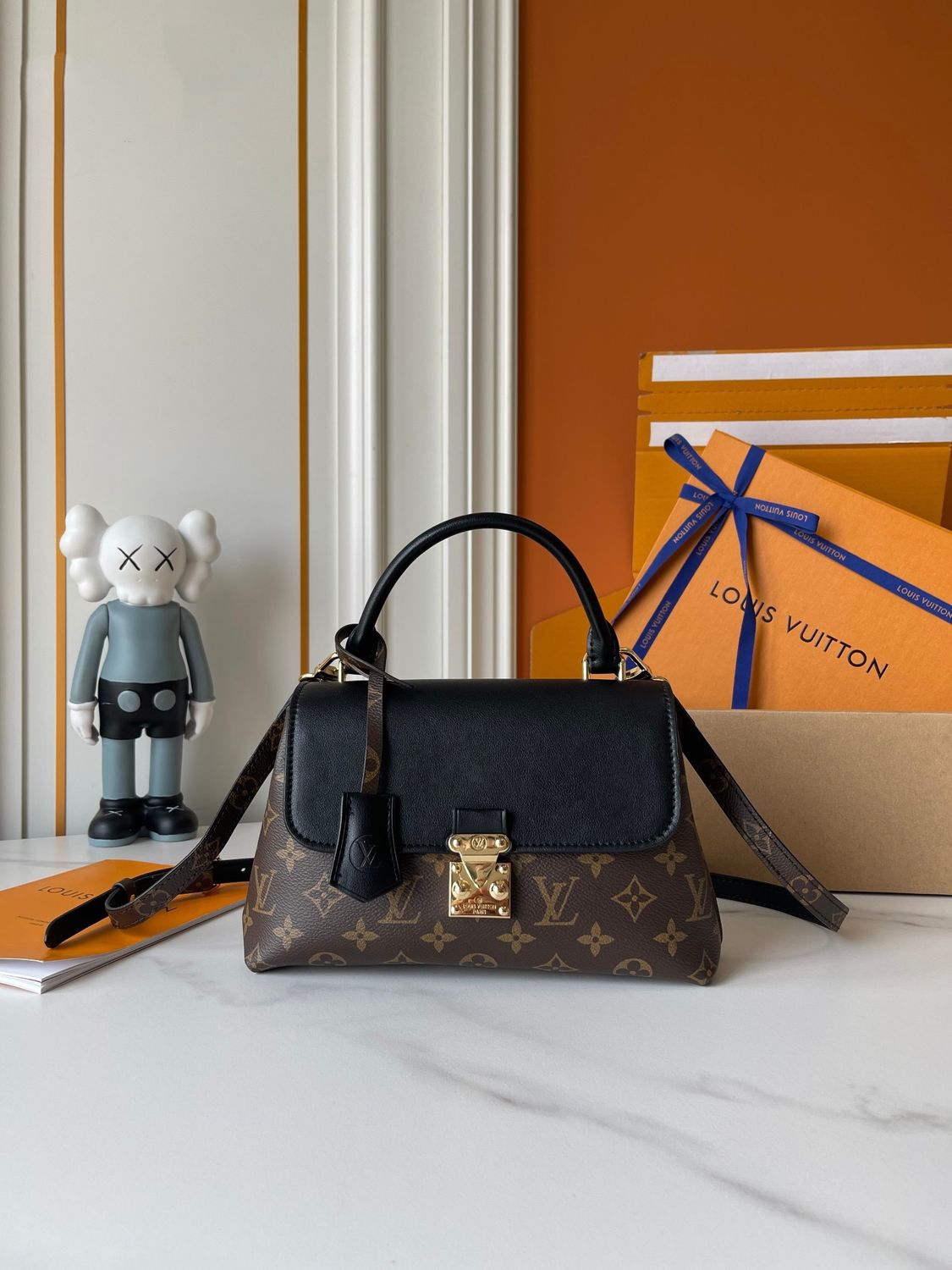 Louis Vuitton madeleine bb crossbody bag OESC03