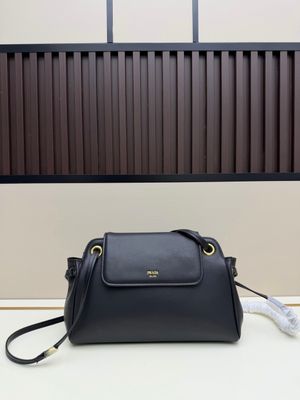 Prada carry women bag PTRE13