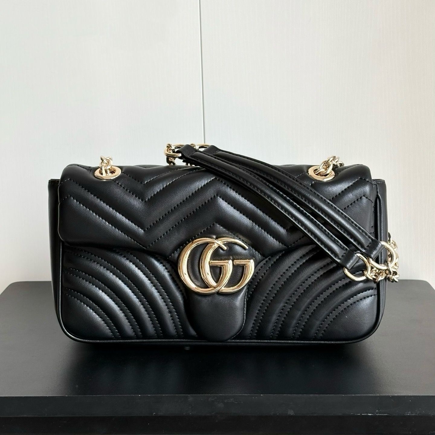 Gucci marmont matelasse women shoulder bag GHCE25